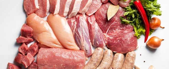 Carne e cancro, il rischio nei documenti di IARC e WHO