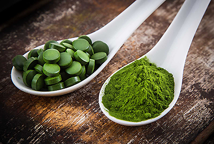 Alga Spirulina, benefici per la salute, integrazione vitamina b12