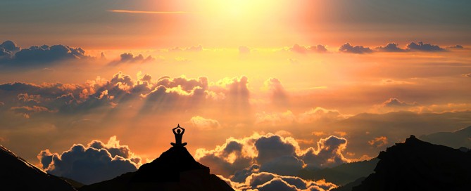 Guru e mode alimentari, il rischio delle diete proposte da sedicenti esperti, con eliminazioni e integratori non necessari