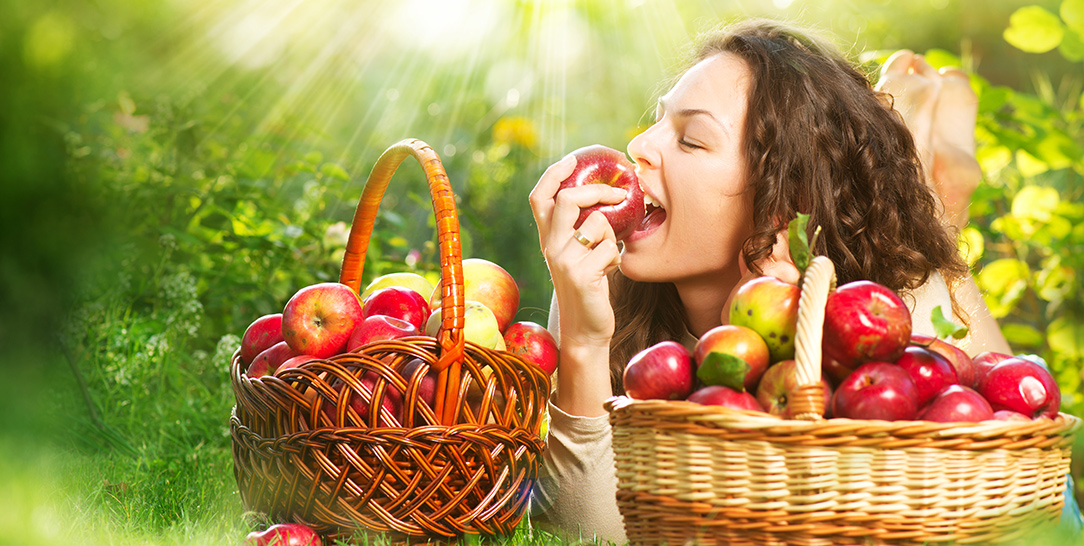 Le proprietà nutritive della mela, i benefici per la salute, le varietà di mele e gli usi in cucina