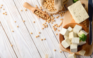 Soia, proprietà nutritive, valori nutrizionali, benefici per la salute e controindicazioni